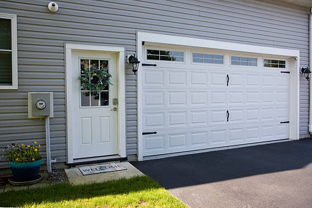 24/7 Emergency Garage Door Panel Replacement experts in Stone Ridge, VA